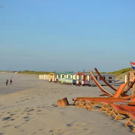 Pipowagen Op Het Resort 's-Gravenzande