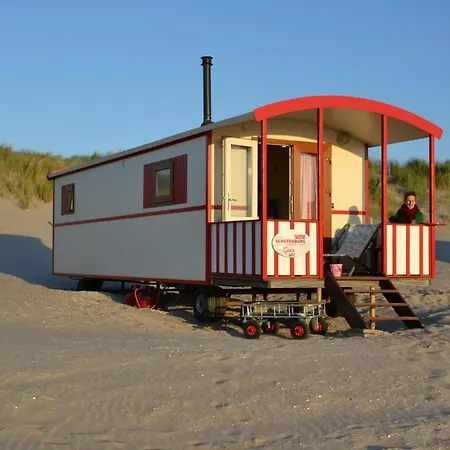 Resort Pipowagen Op Het *